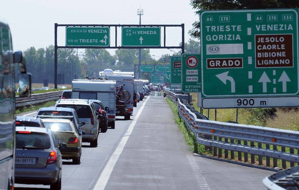 Il governo sgonfia il fondo automotive: la manovra taglia 4,6 miliardi di euro