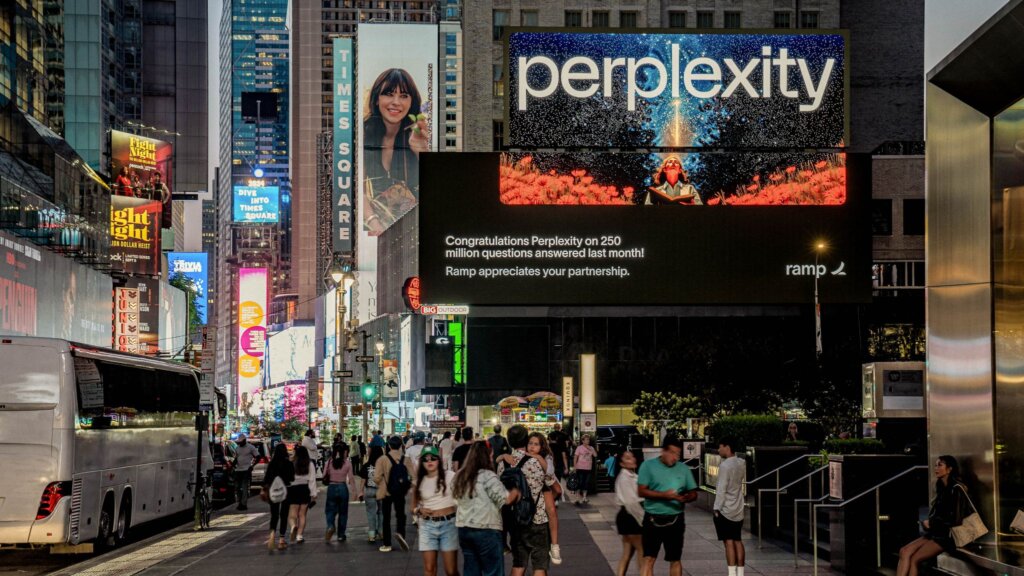 Perplexity, la startup che sfida Google con l'AI ha raccolto mezzo miliardo di dollari