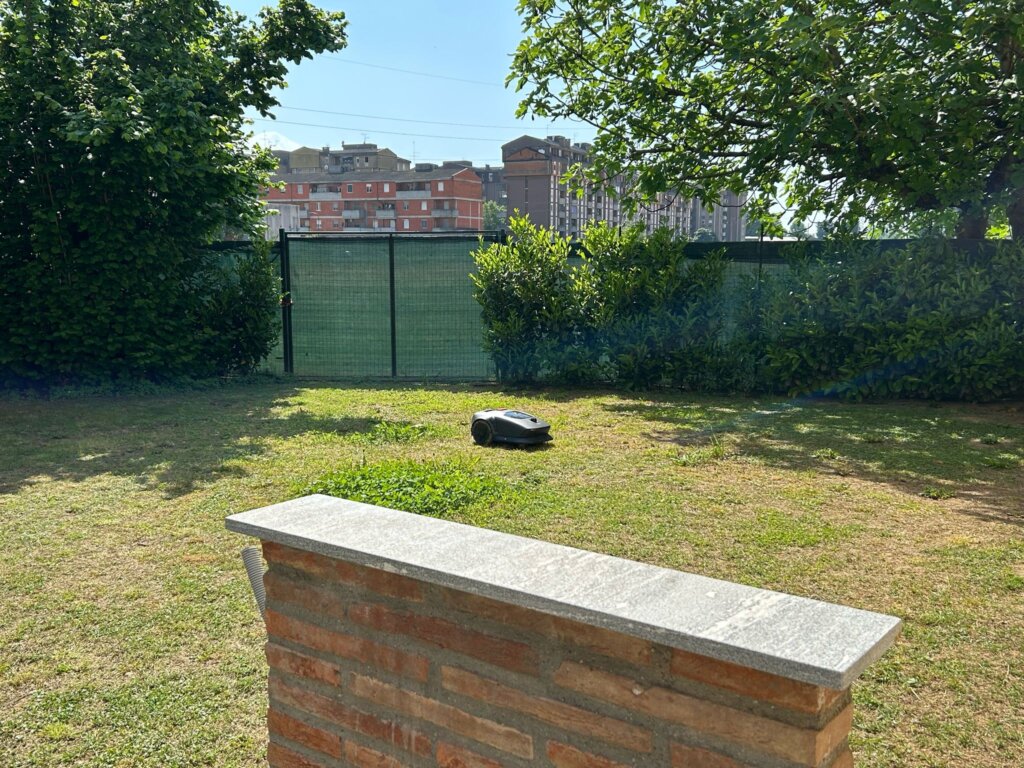 MOVA 600, la recensione del robot tagliaerba entry level per riordinare il giardino con la bella stagione